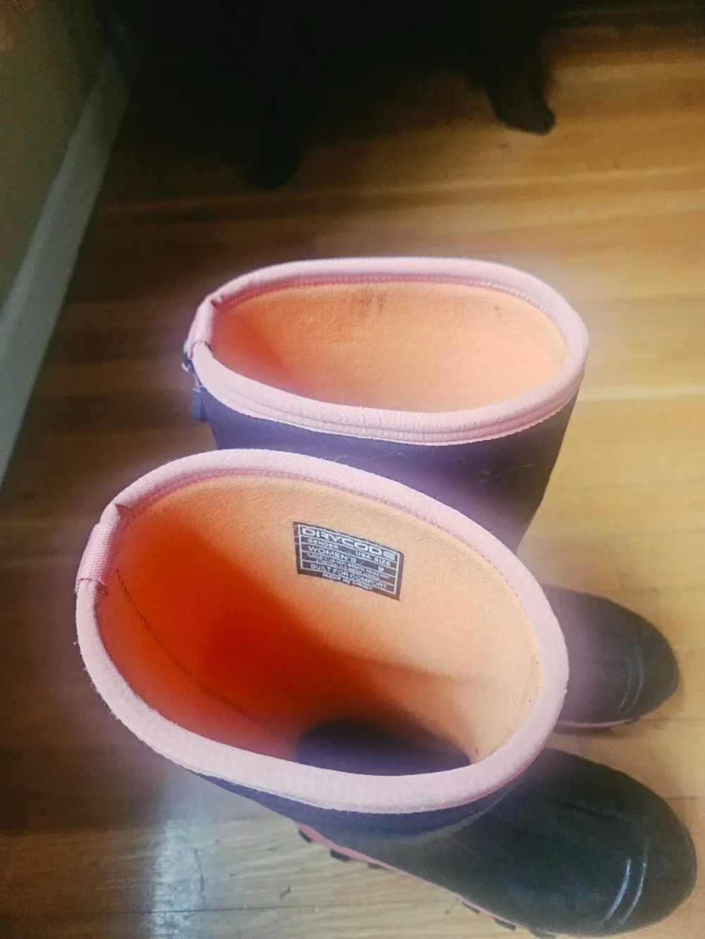 Drycode Women's Boots - Size 9, Black with Hot Pink Trim